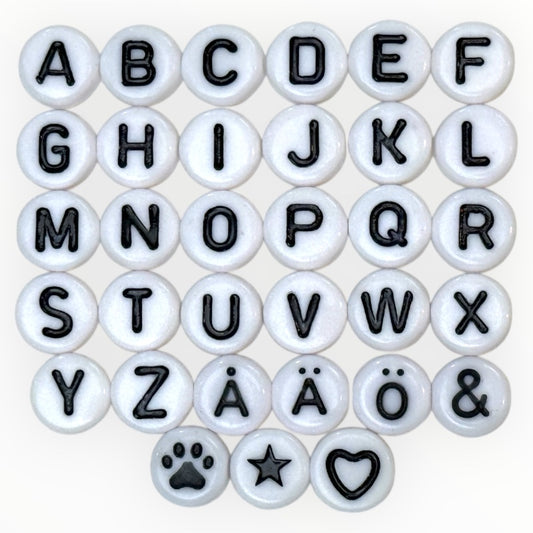 Upptäck vita bokstavspärlor A-Ö med tass, stjärna & hjärta – 3300 pärlor för kreativitet!